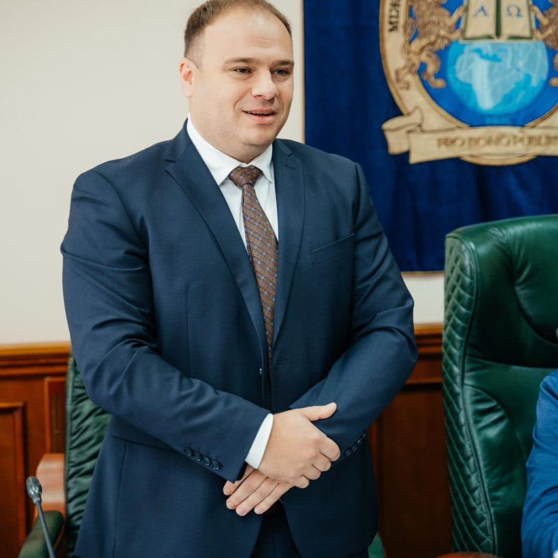П2